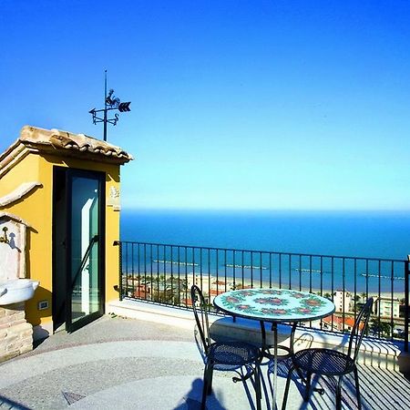 B&B La Torretta Sul Borgo Гроттаммаре Екстер'єр фото