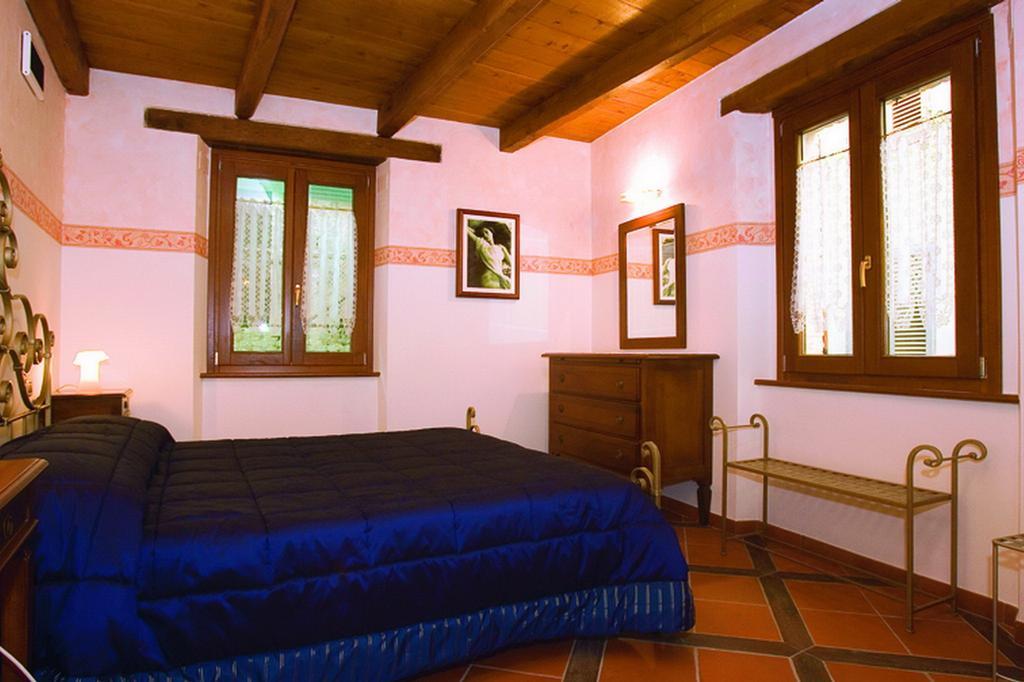 B&B La Torretta Sul Borgo Гроттаммаре Номер фото
